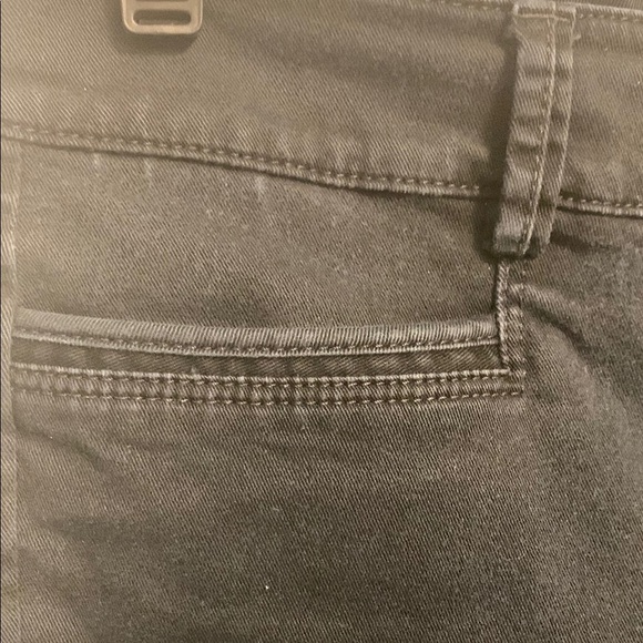 White House Black Market Classic Black Women's Shorts size 4 Bermuda Denim - Picture 4 of 5